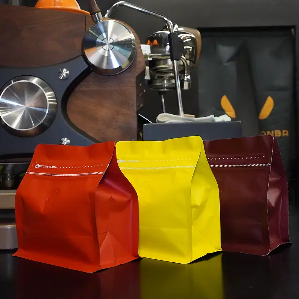 Bunte 150g horizontale Kaffeebeutel, die für Kaffeemarken geeignet sind
