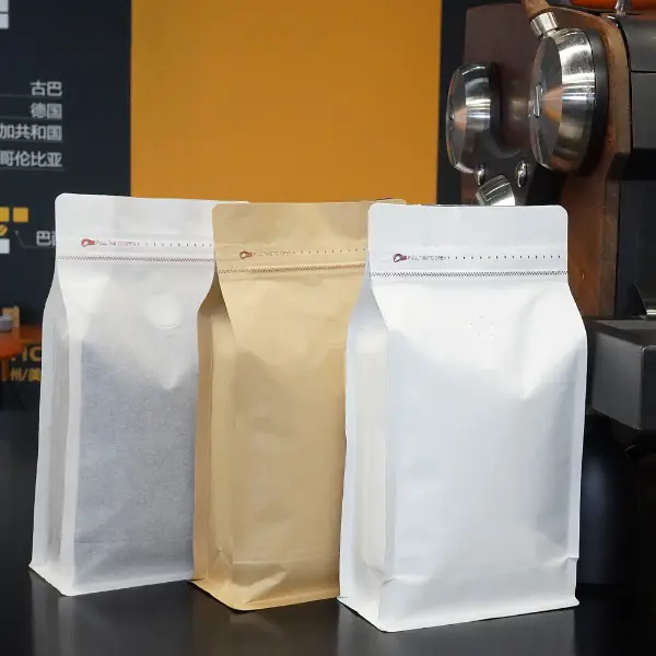 500g Plastik-Kaffeebeutel mit Entgasungsventil in Schwarz und Weiß