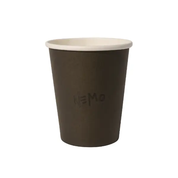Schwarze, UV-Matte Pappbecher-Frontansicht mit individuellem Logo