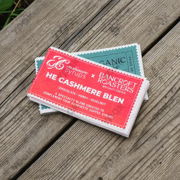 Gestapelte individuelle Papieraufkleber für Kaffeebranding und Einzelhandelsverpackungen
